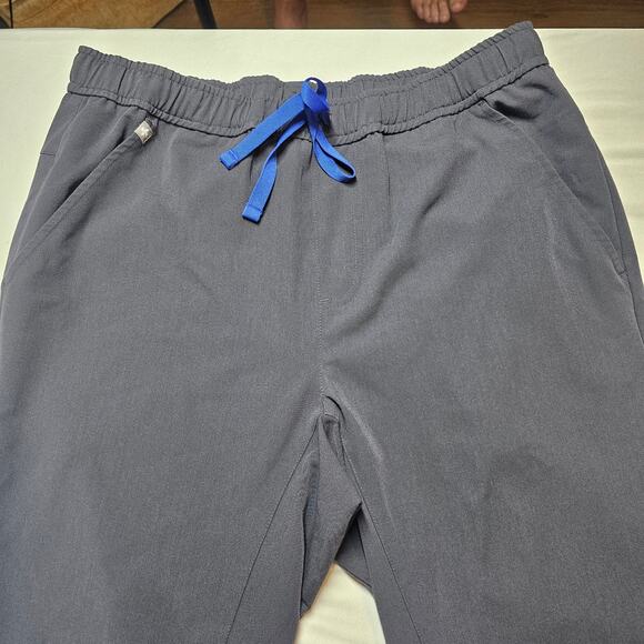 FIGS Men's Tansen Jogger Scrub Pants Charcoal Gray MXXSW2004 Size M - Picture 4 of 9
